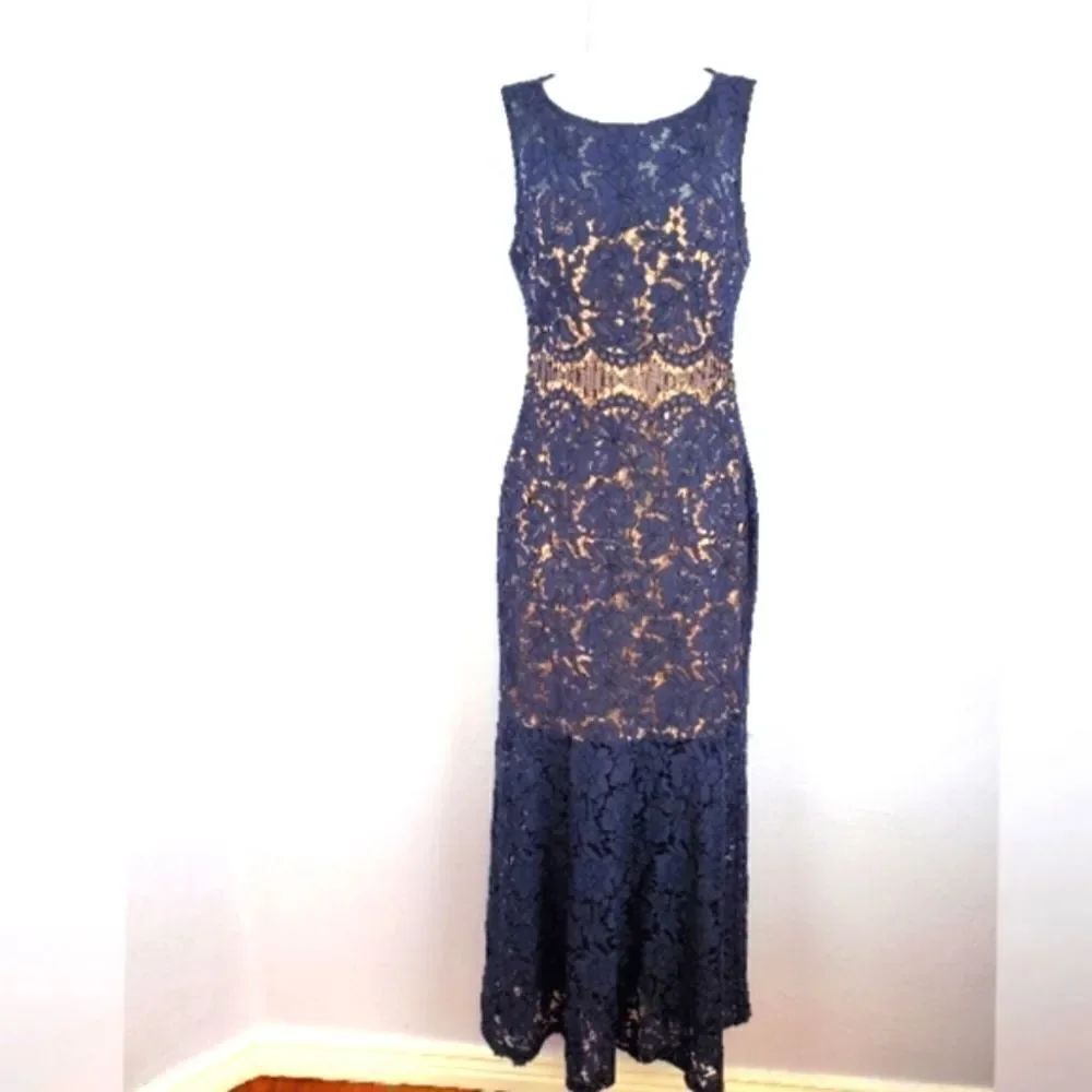 EVENING/PROM Dress  - Picture 3 of 6